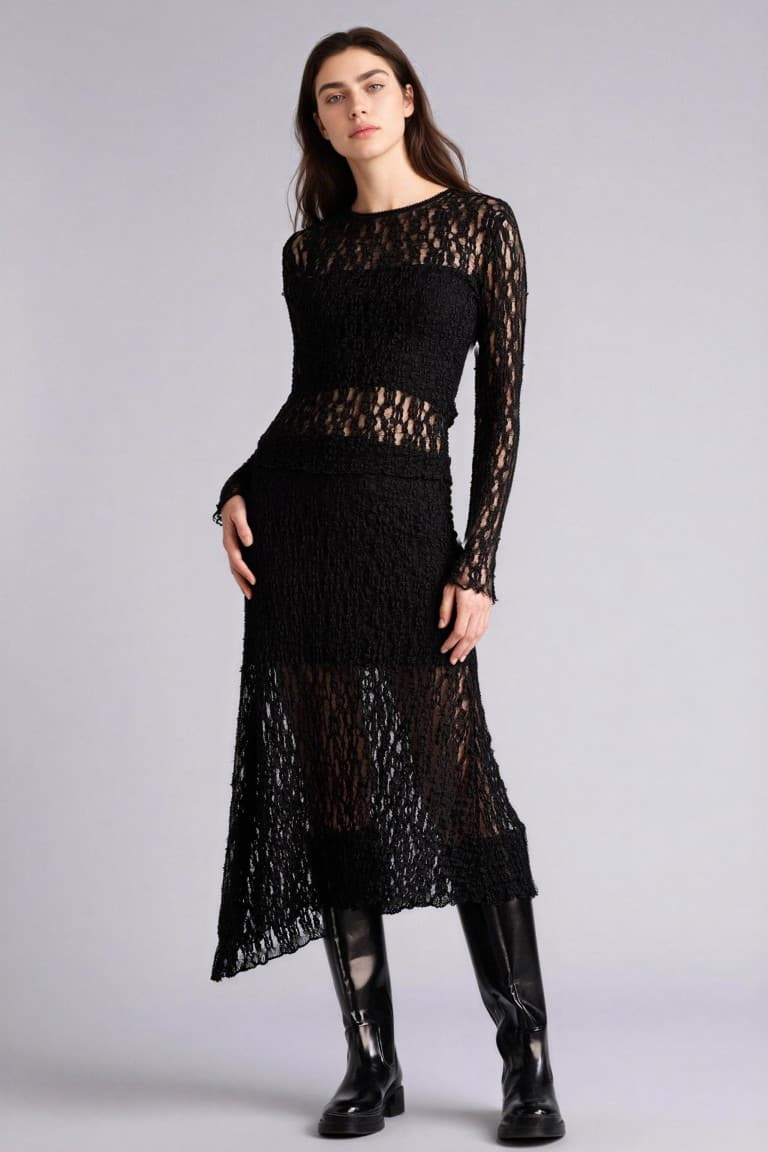 Fitted Lace T-Shirt