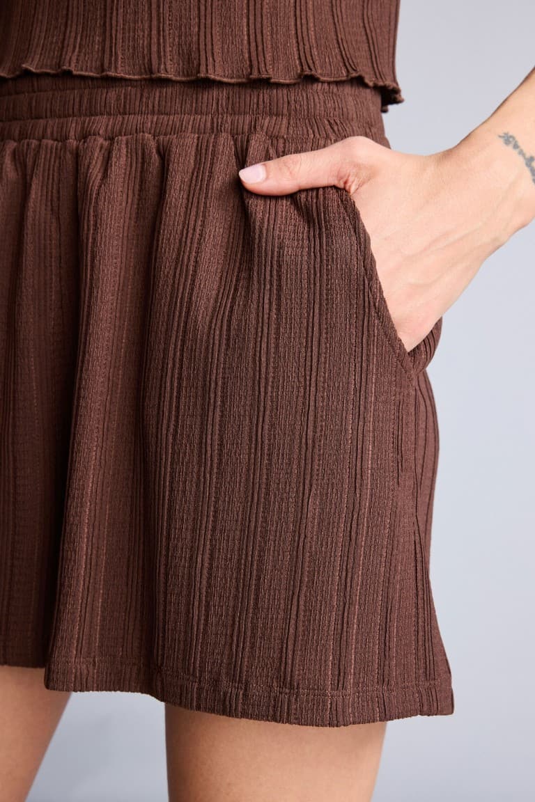 Regular Crimp Shorts