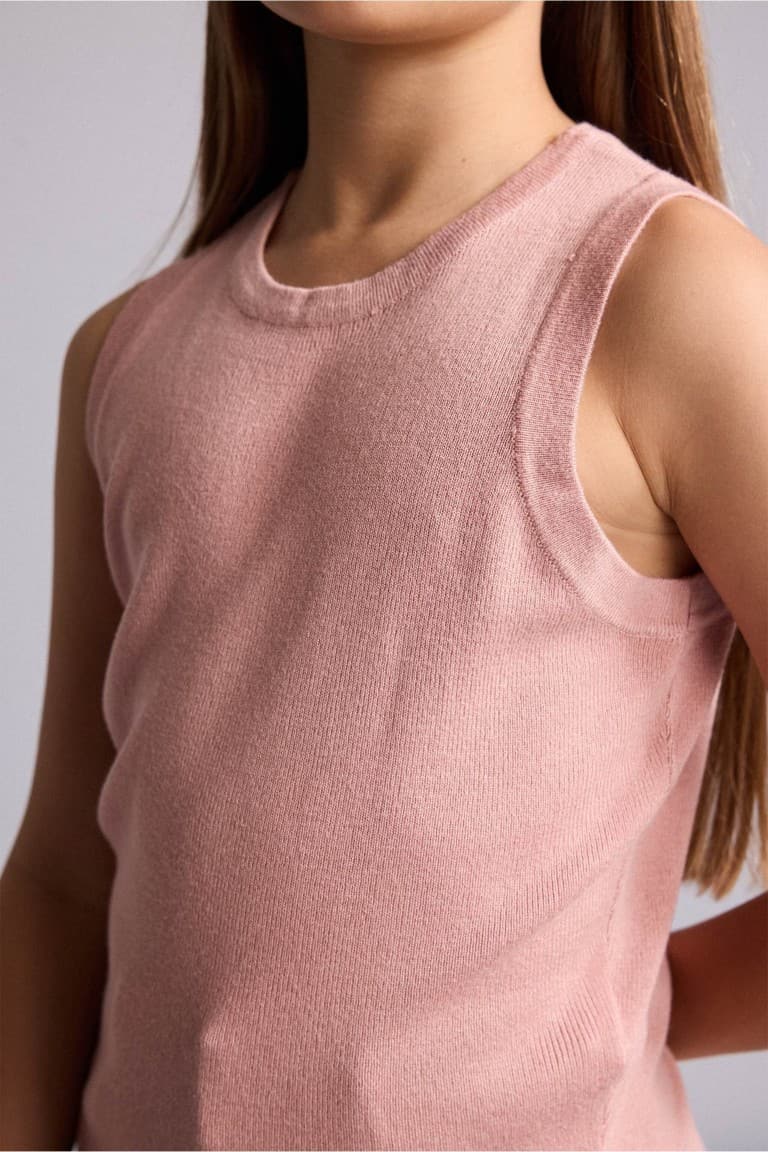 Halter Neck Rose Undershirt Girl