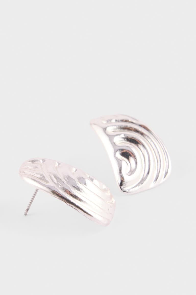 Women Earrings Secondary image