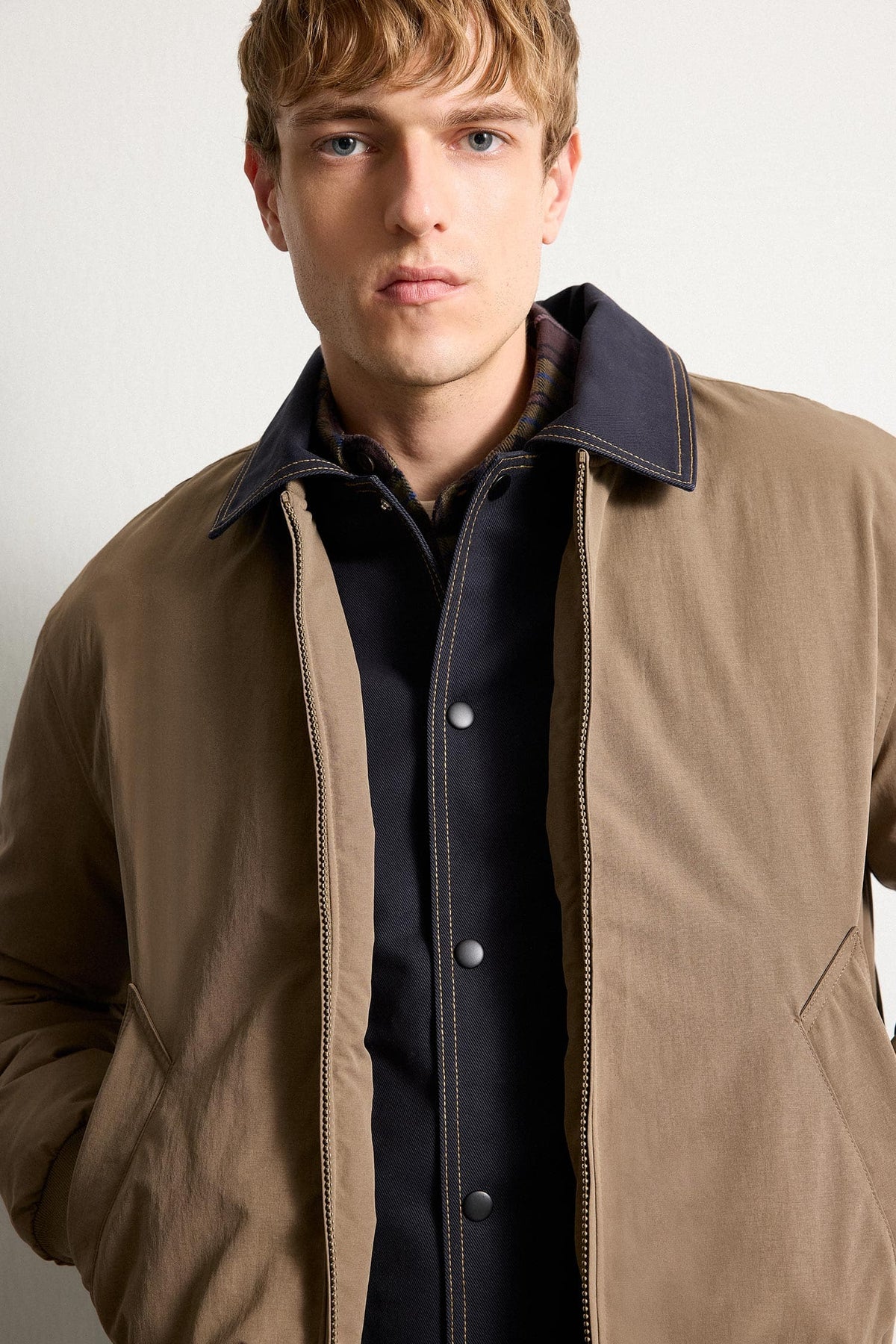 Contrast Collar Regular Fit Zippered Coat