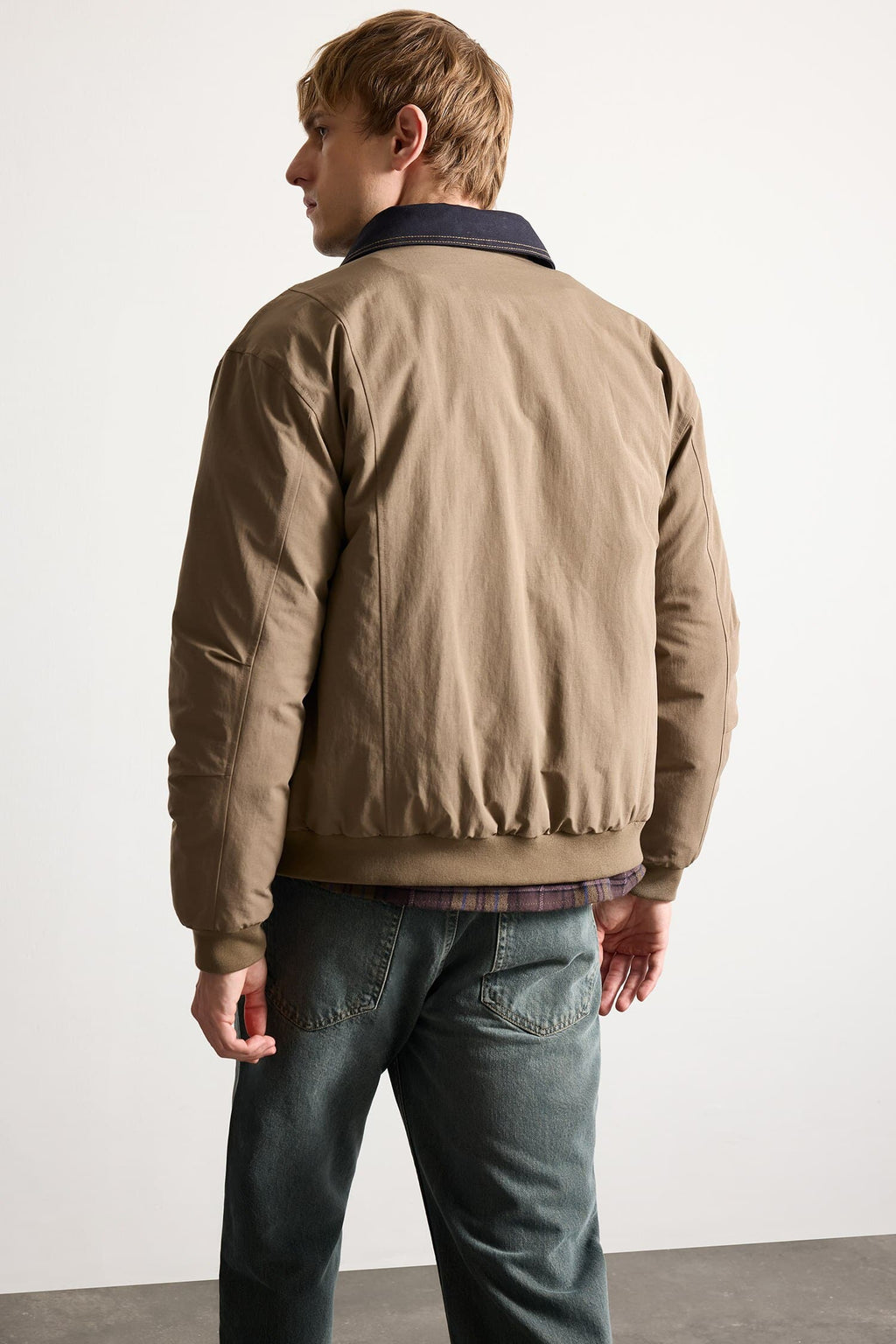 Contrast Collar Regular Fit Zippered Coat