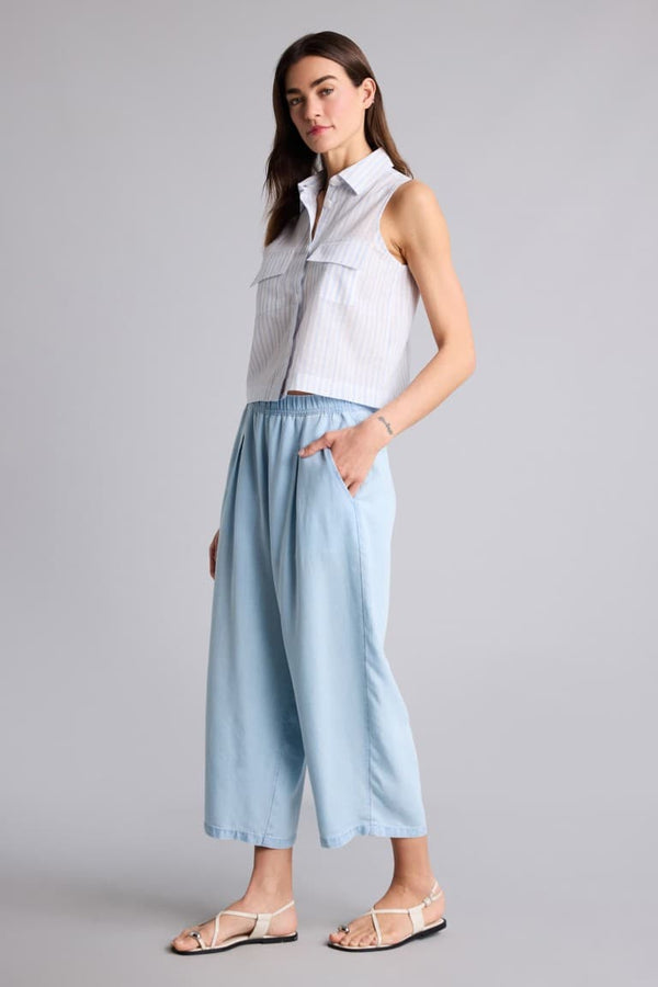 Barrel Fit High Waist Crop Fluid Fabric Light Blue Trousers