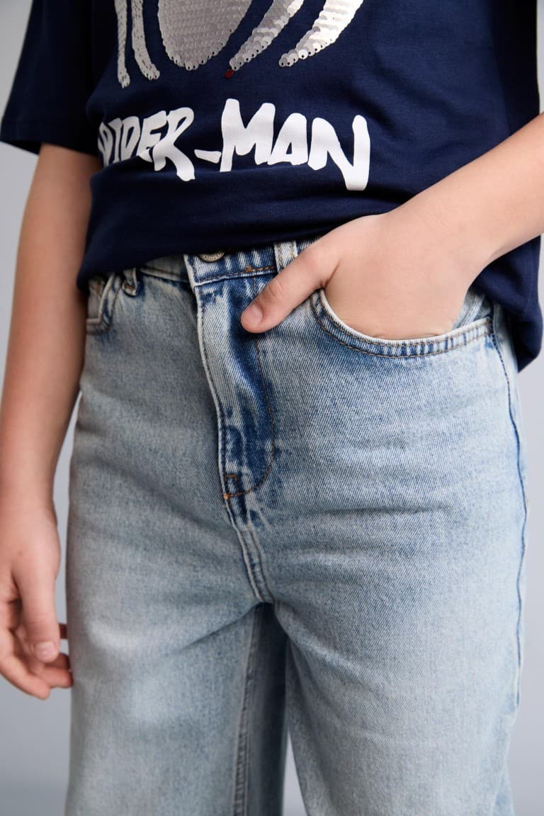 Boys Loose Fit Wash Effect Straight Leg Jeans