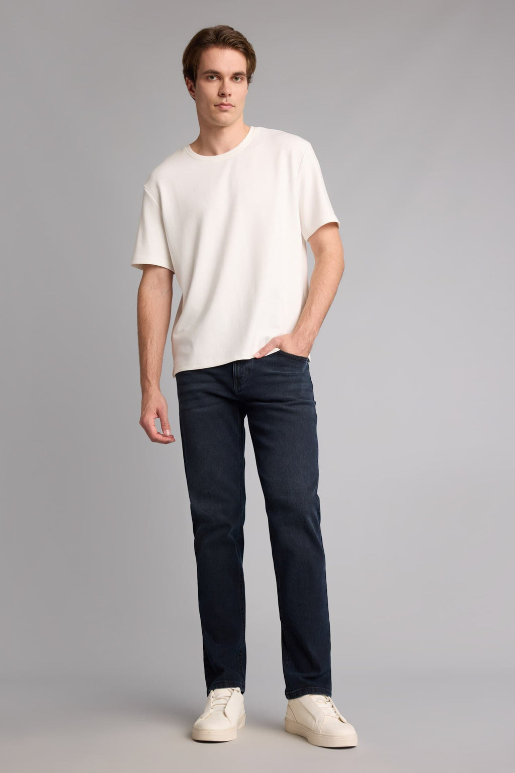 Sergio Regular Fit Regular Waist Pipe Leg Straight Leg Jeans