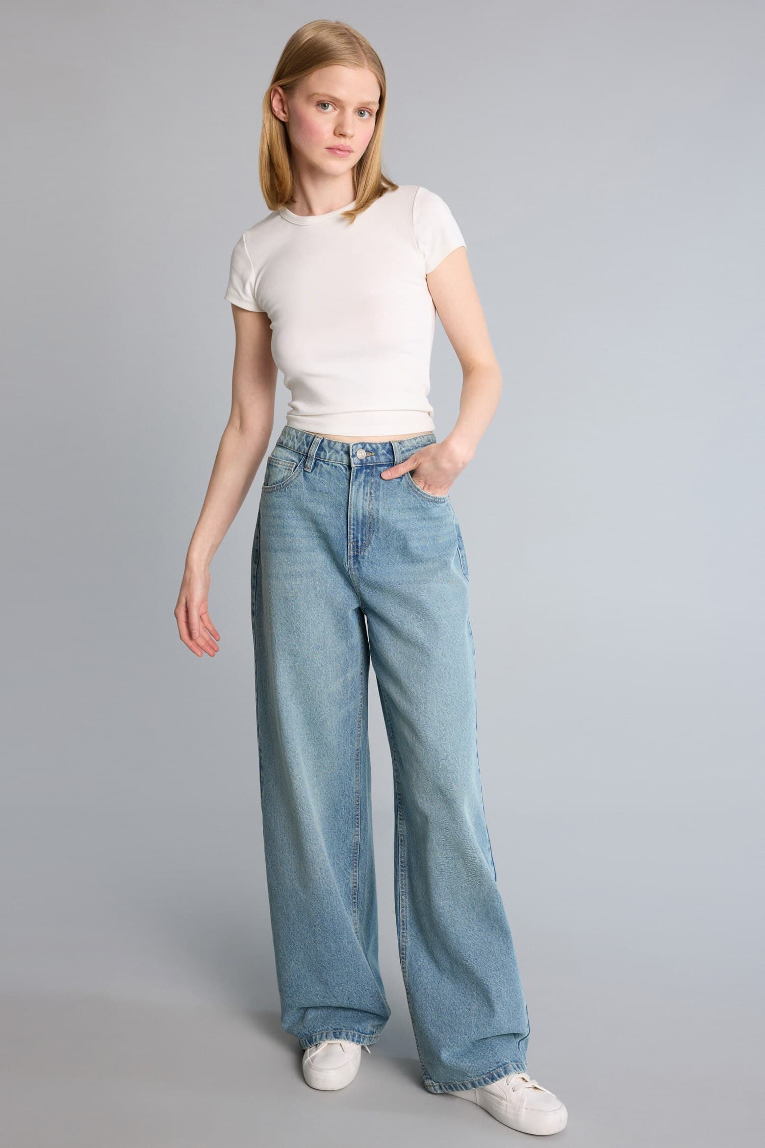 Wide Leg High Waist Wide Leg Jeans Secondary image