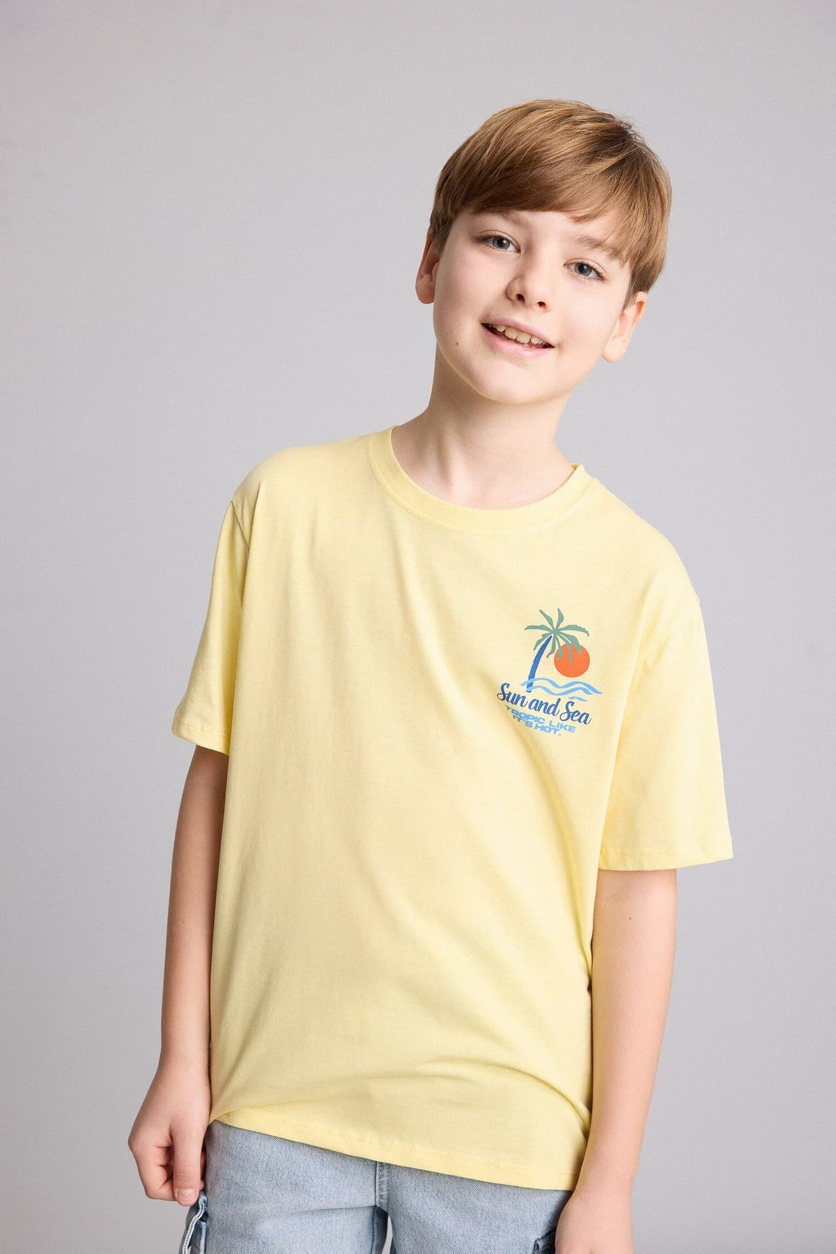100% Cotton New Regular Crew Neck Printed Short Sleeve T-Shirt Boy