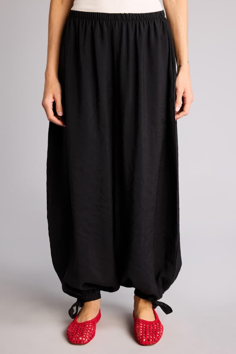Balloon Fit-Waist Elastic Modal Trousers