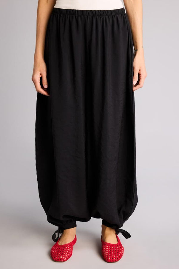 Balloon Fit-Waist Elastic Modal Trousers