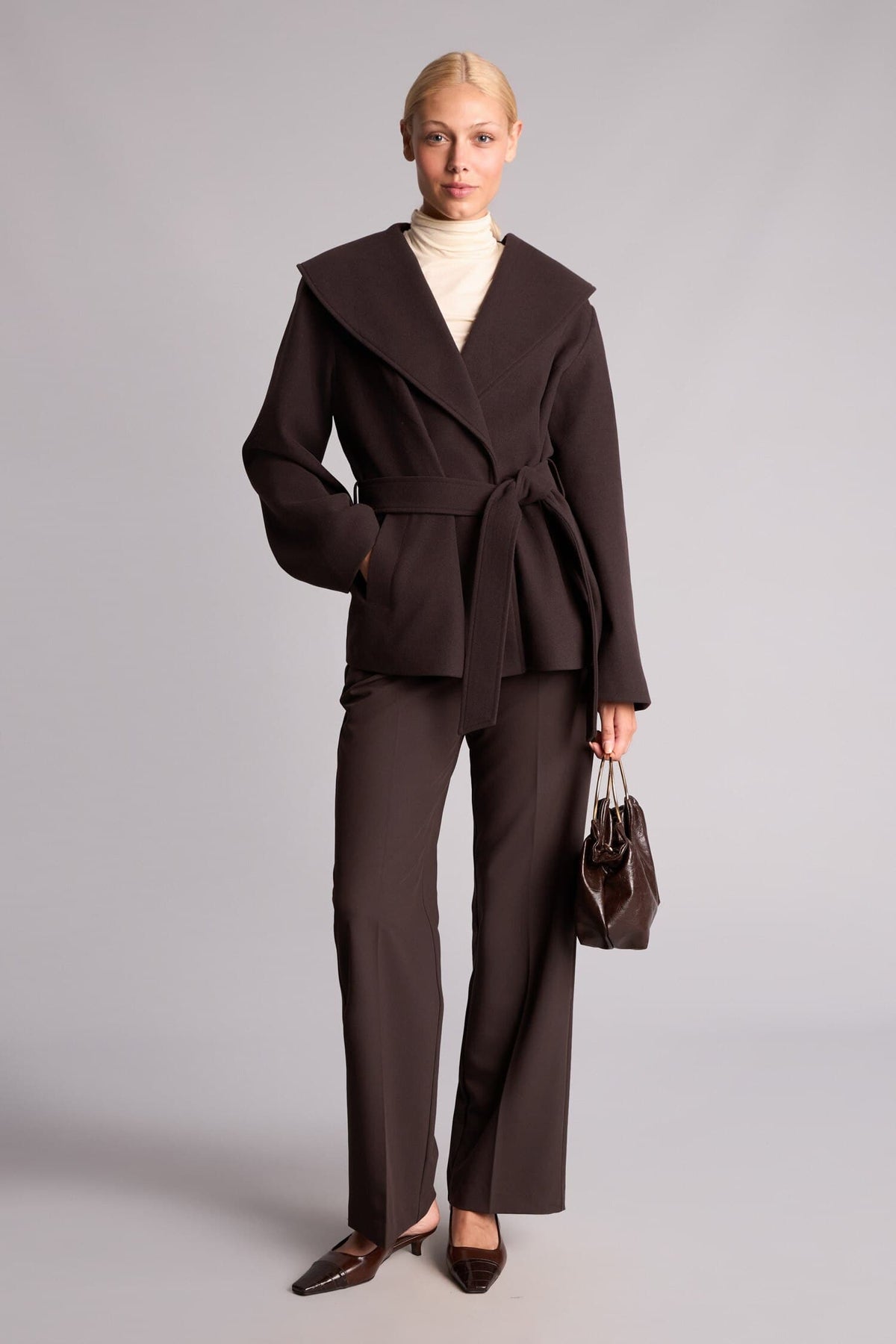 Regular Fit Shawl Collar Belted Short Cachet Coat