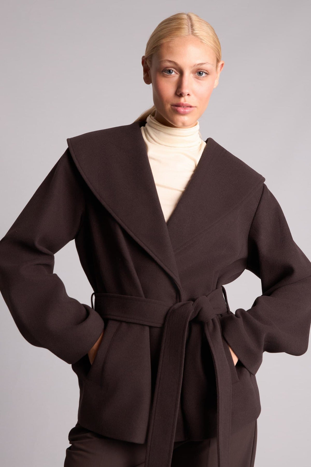 Regular Fit Shawl Collar Belted Short Cachet Coat