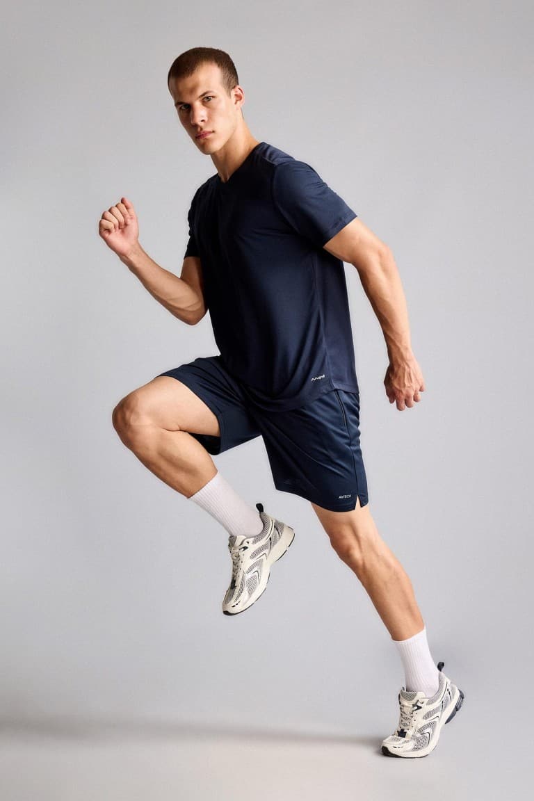 Quick Drying Standard Fit Printed Short Sleeve T-Shirt