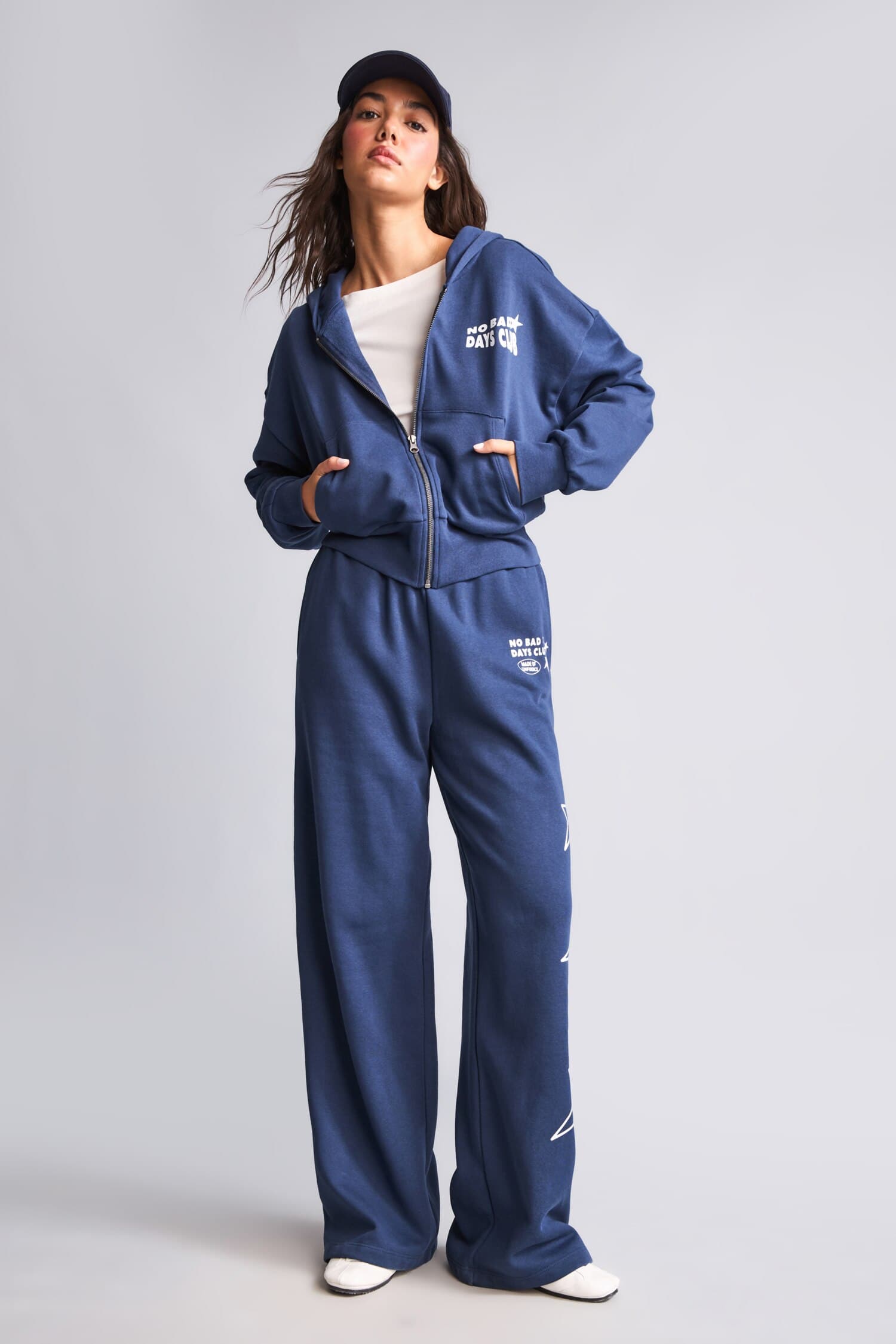 Wide Leg Star Printed Thick Fabric Sweatpants Secondary image