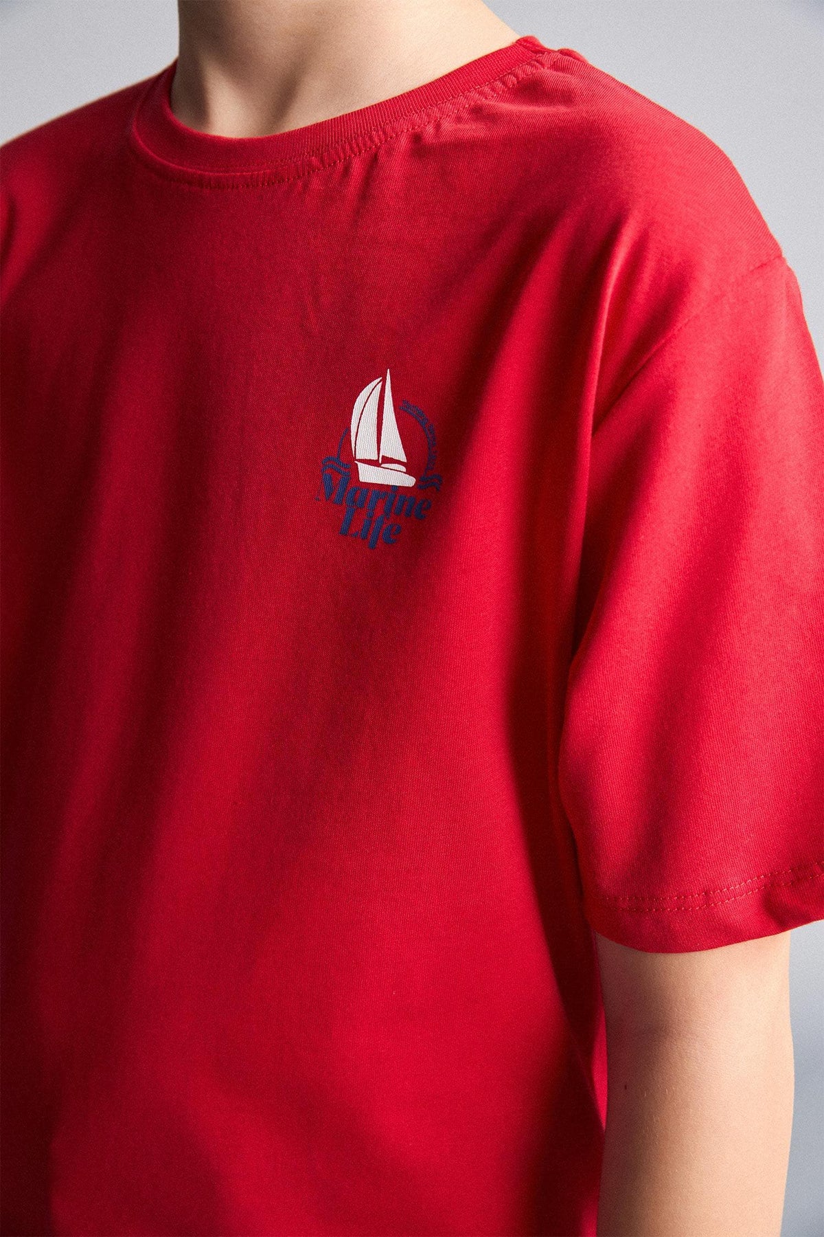 100% Cotton New Regular Fit Crew Neck Printed Short Sleeve Red T-Shirt Boys