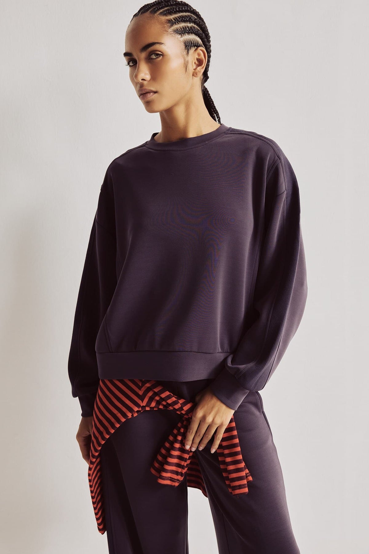 Ultra Soft Oversize Crew Neck Stitching Detailed Modal Sports Basic Sweatshirt