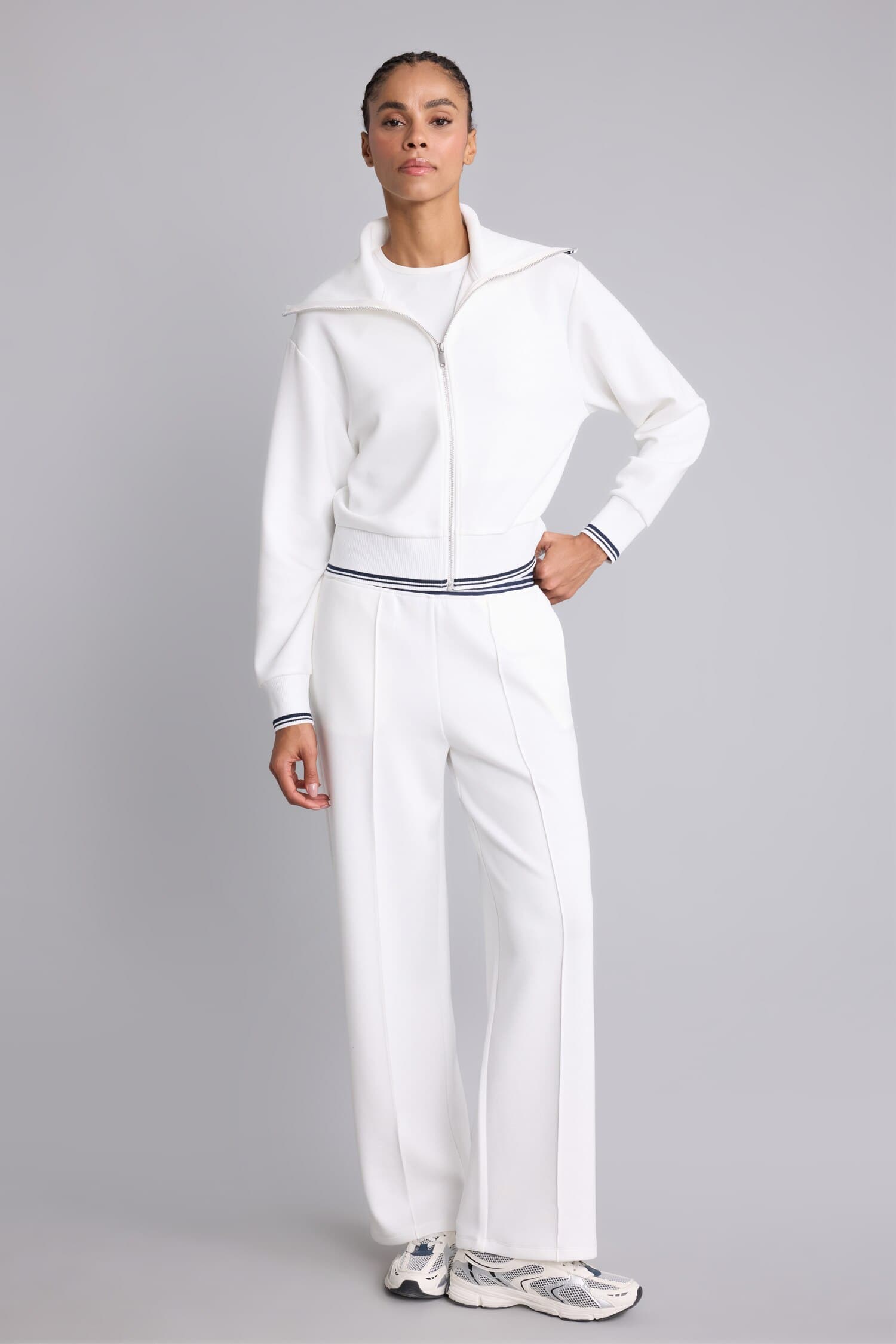 Straıght Fit Standard Leg Standard Length Modal Sports Trousers Secondary image