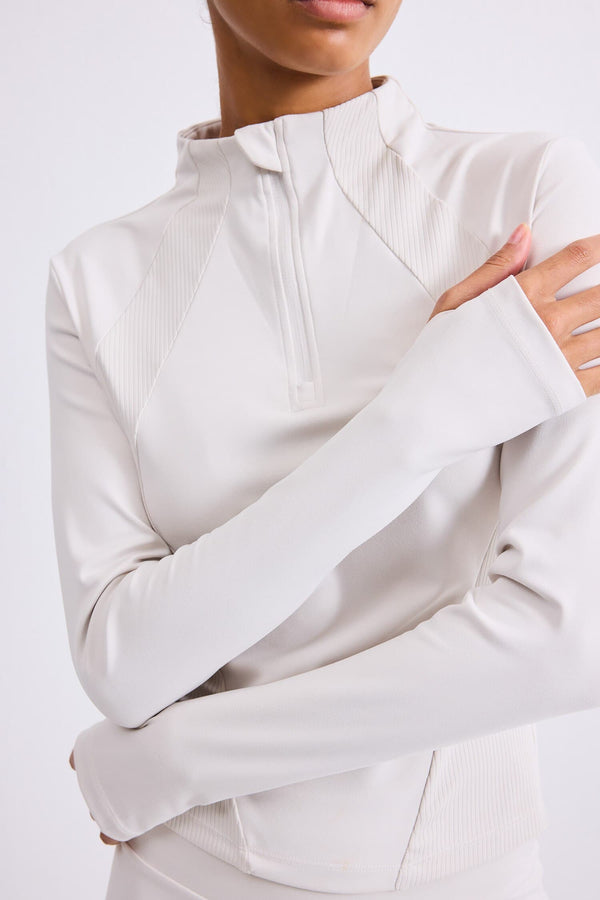 Slim Fit Stretchy Fabric Stand-Up Collar Half Zipper Sportsman Long Sleeve Basic T-Shirt