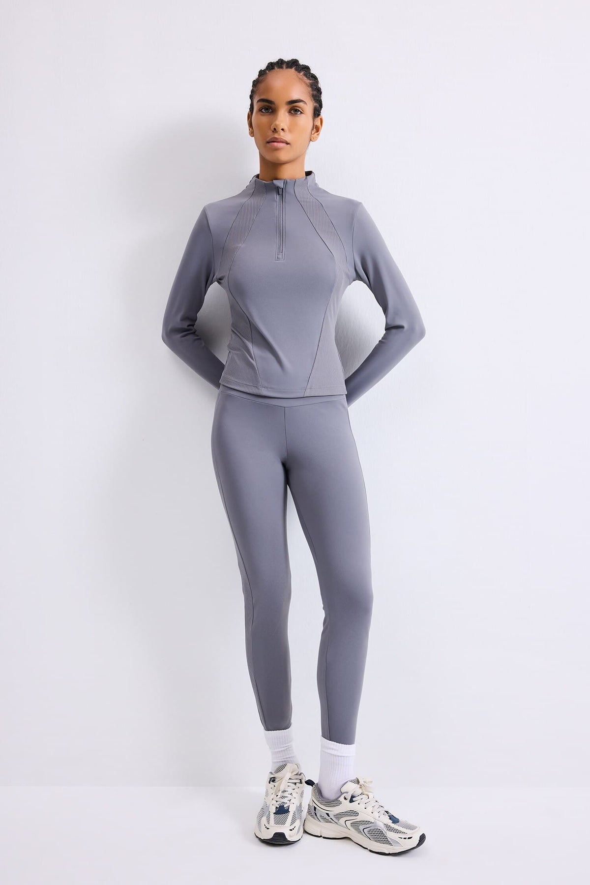 Slim Fit Stretchy Fabric Stand-Up Collar Half Zipper Sportsman Long Sleeve Basic T-Shirt