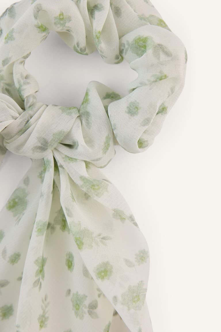 Girls Floral Hair Accessory