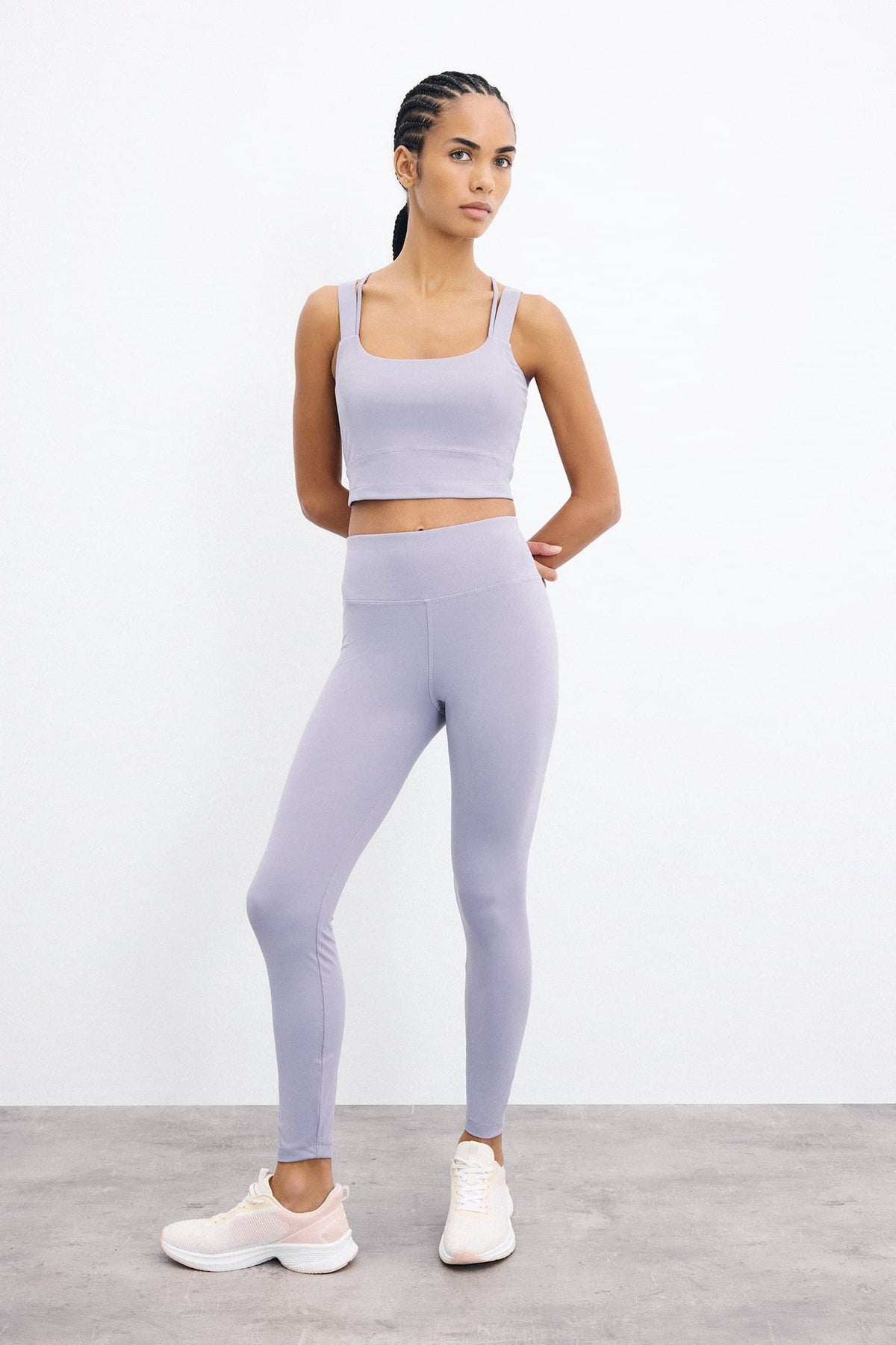 Medium Support Crew Neck Double Strap Crop Sports Bra