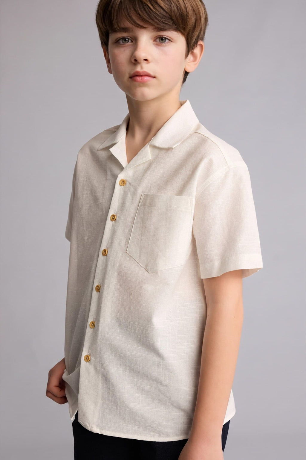 100% Cotton Regular Fit Apaş Collar Poplin Short Sleeve Shirt For Boys