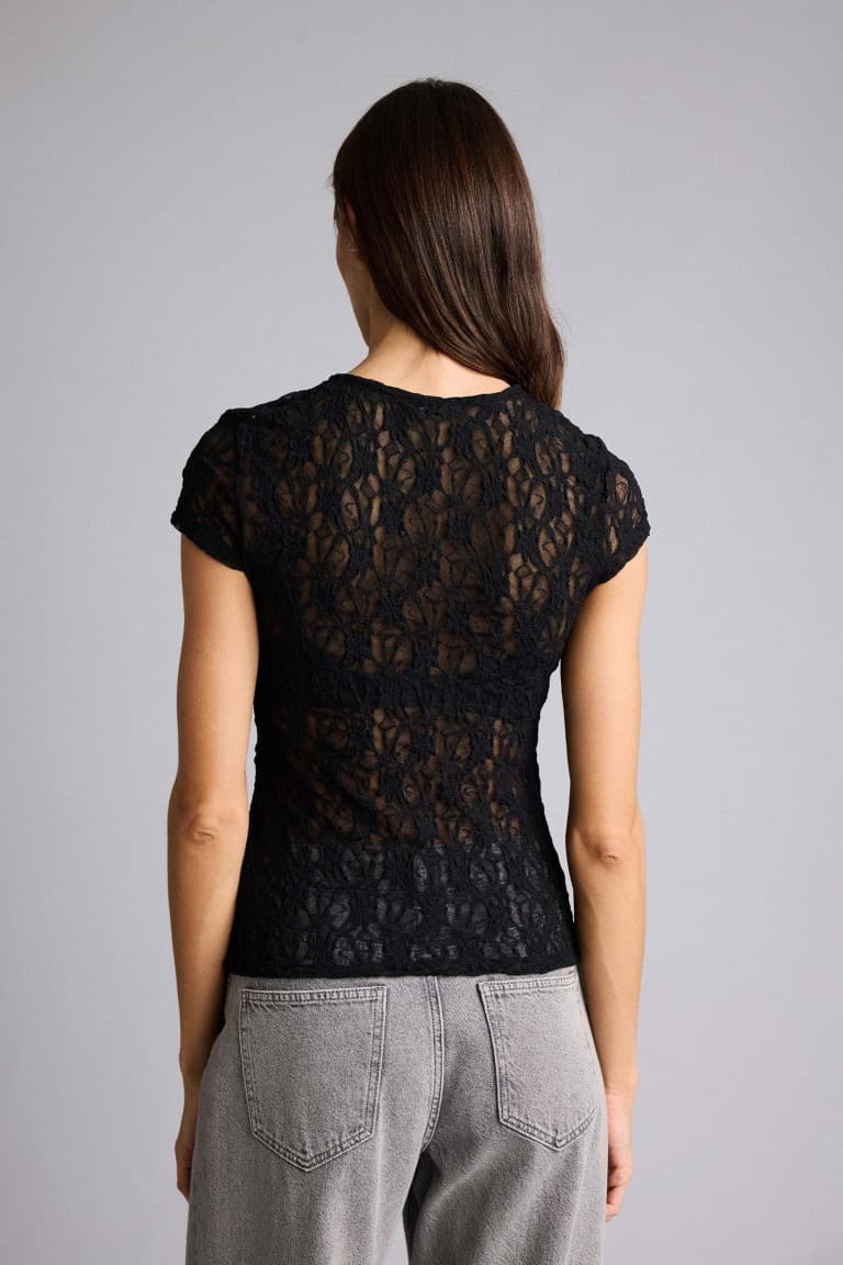 Slım Fitt Crew Neck Lace Short Sleeve T-Shirt