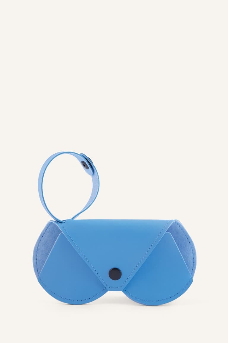 Women Black Sunglasses Case Main image