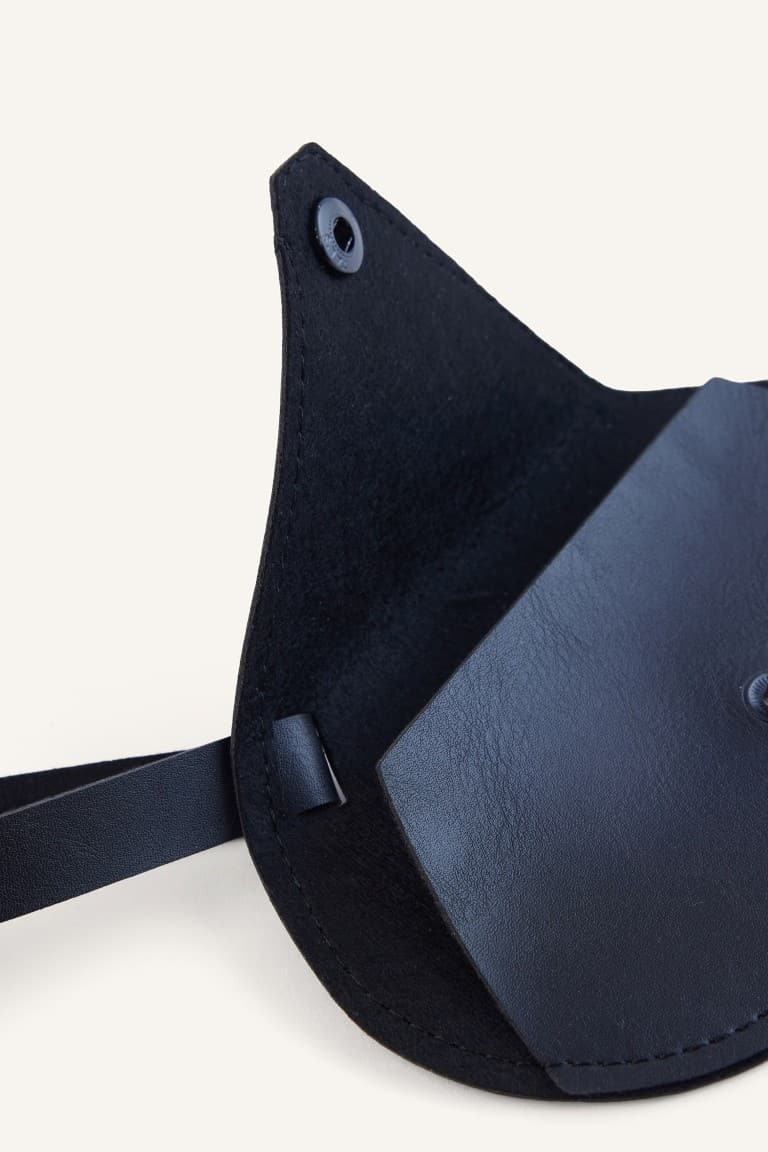 Women Black Sunglasses Case