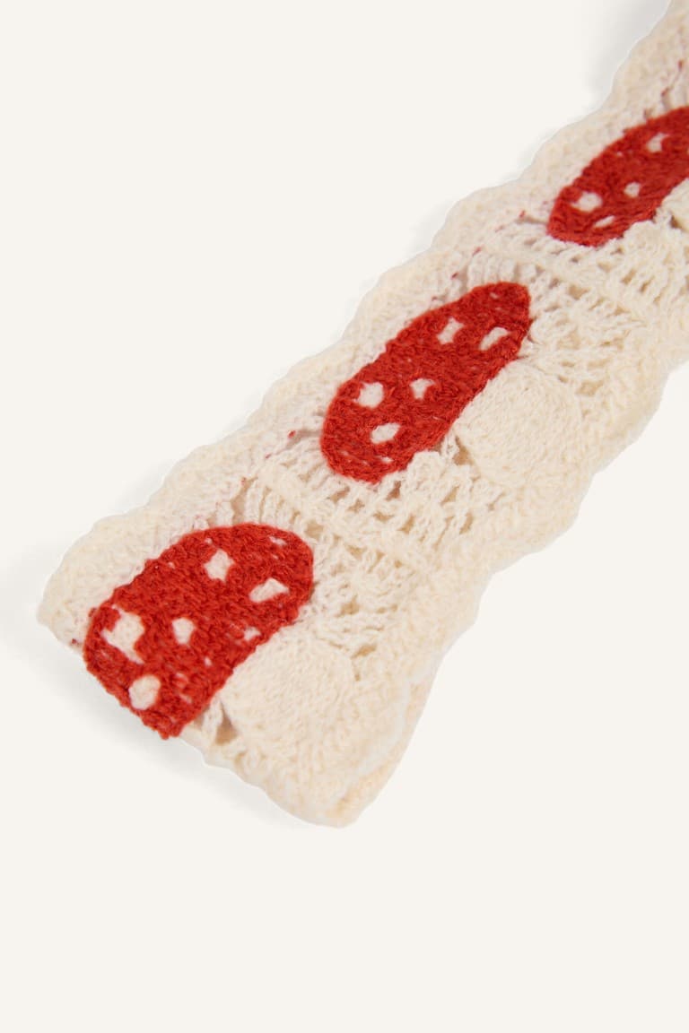 Women Hair Accessory Secondary image