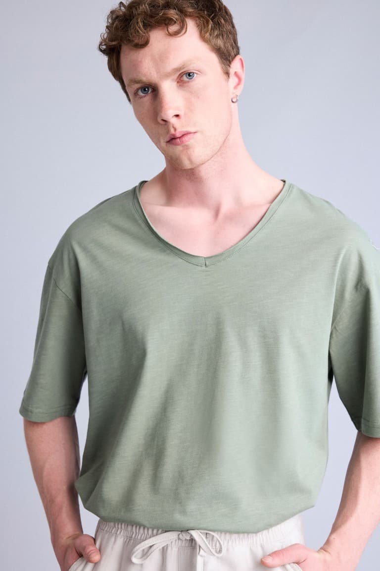 100% Cotton Boxy Fit V-Neck Pressed Washed Effect Short Sleeve T-Shirt