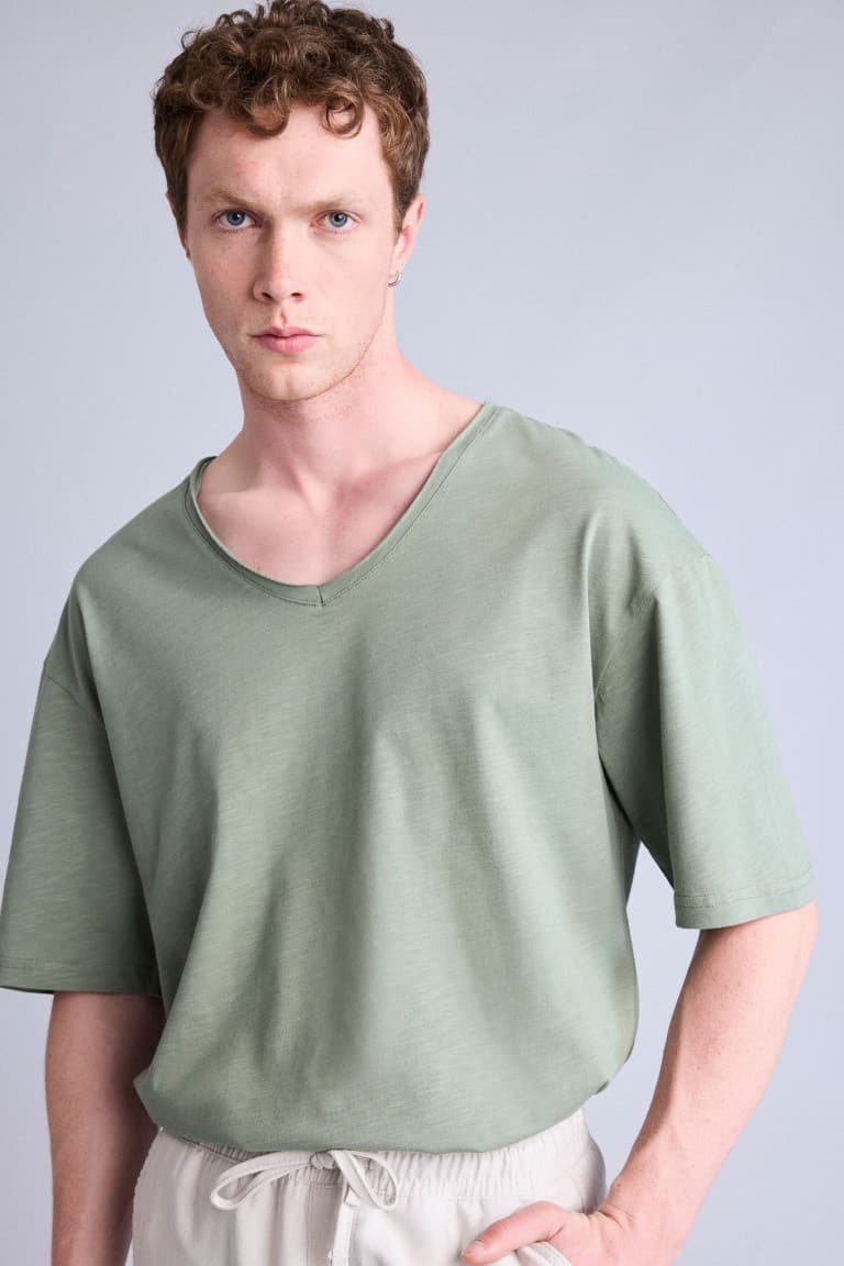 100% Cotton Boxy Fit V-Neck Pressed Washed Effect Short Sleeve T-Shirt