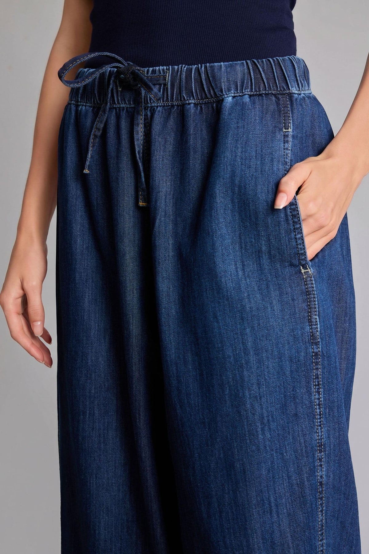 Barrel Fit High Waist Trousers