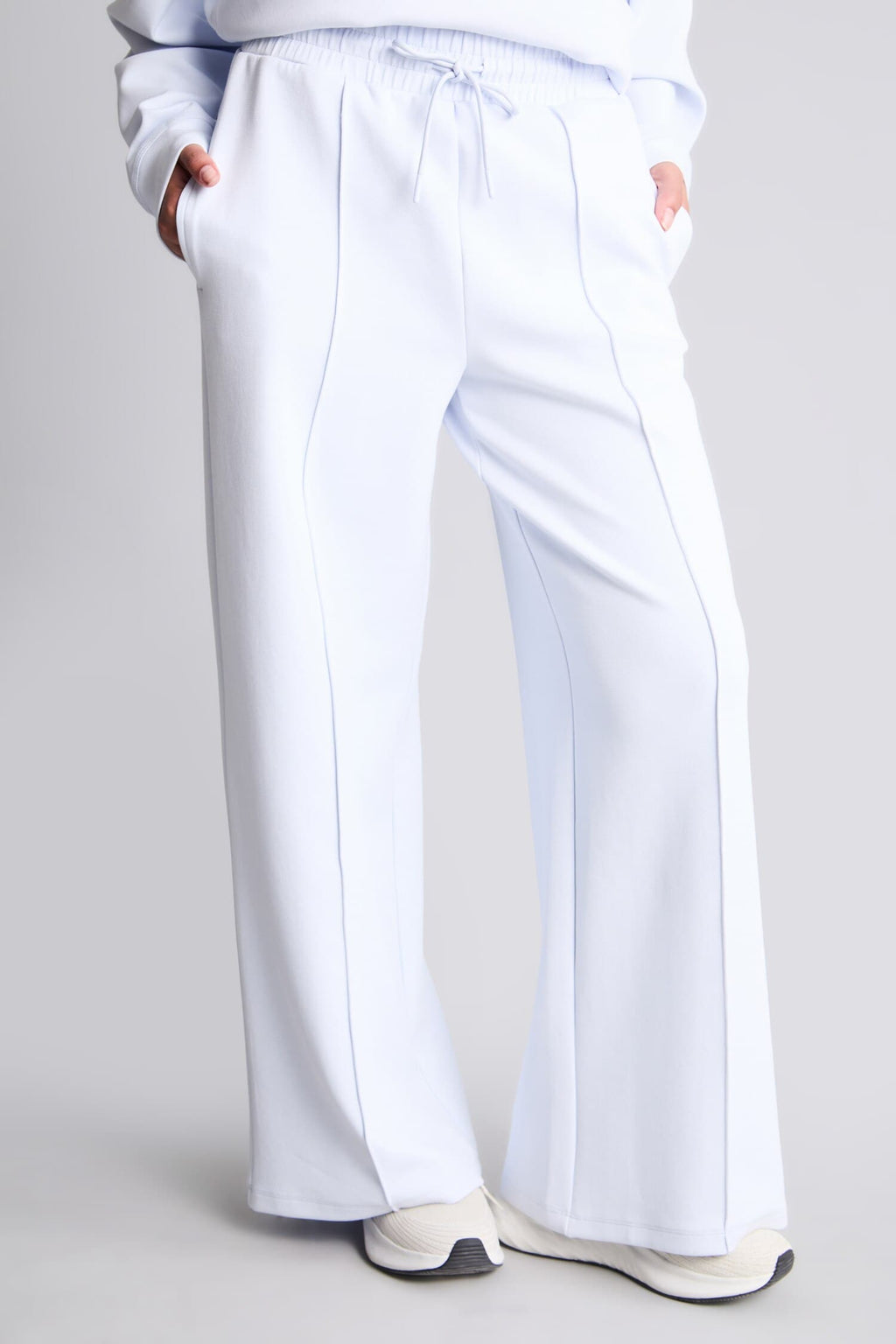 Barrel Fit Front Seam Wide Leg Long Sports Pants with Pockets