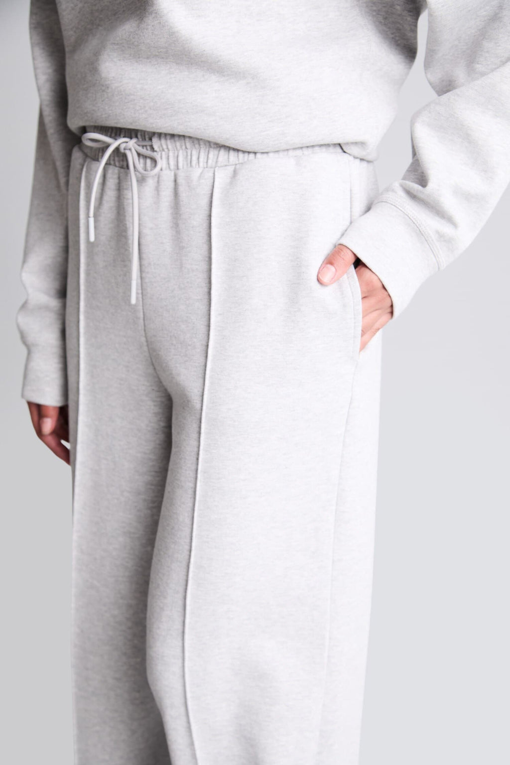 Barrel Fit Front Seam Wide Leg Long Sports Pants with Pockets