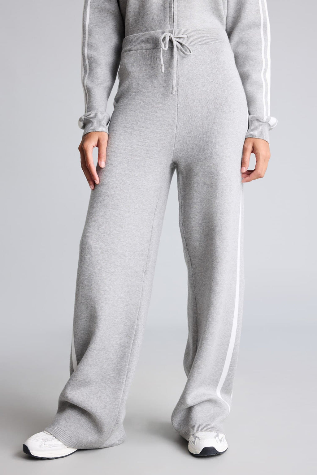 Standard Fit, Wide Leg Elastic Waist Sweatpants