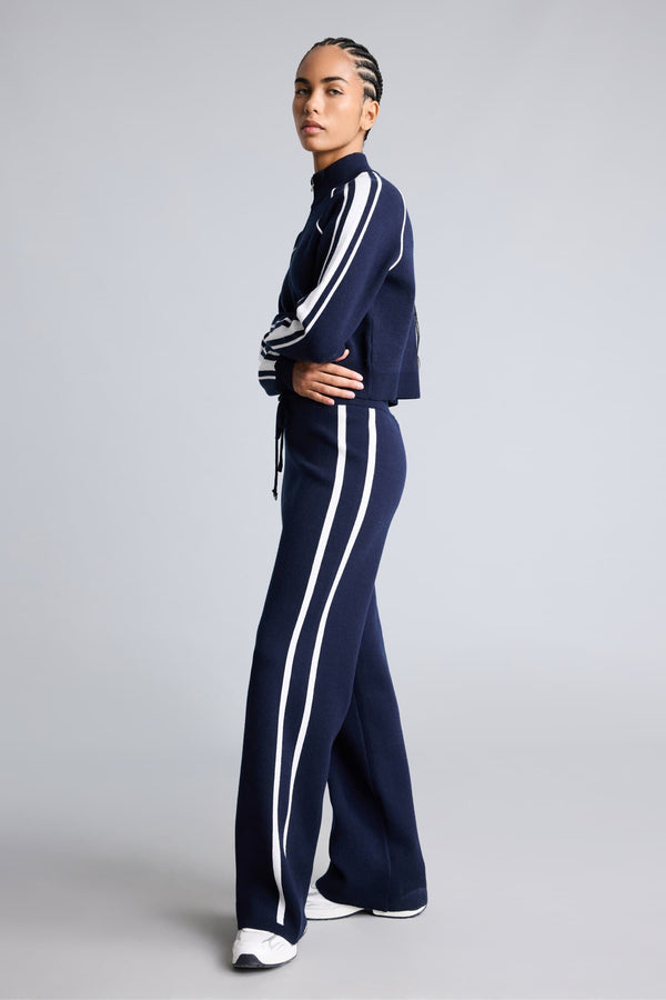 Standard Fit, Wide Leg Elastic Waist Sweatpants