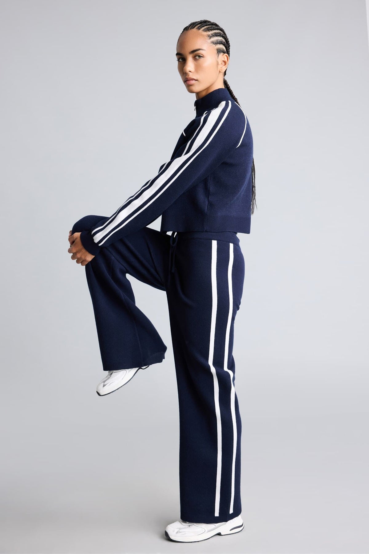 Standard Fit, Wide Leg Elastic Waist Sweatpants