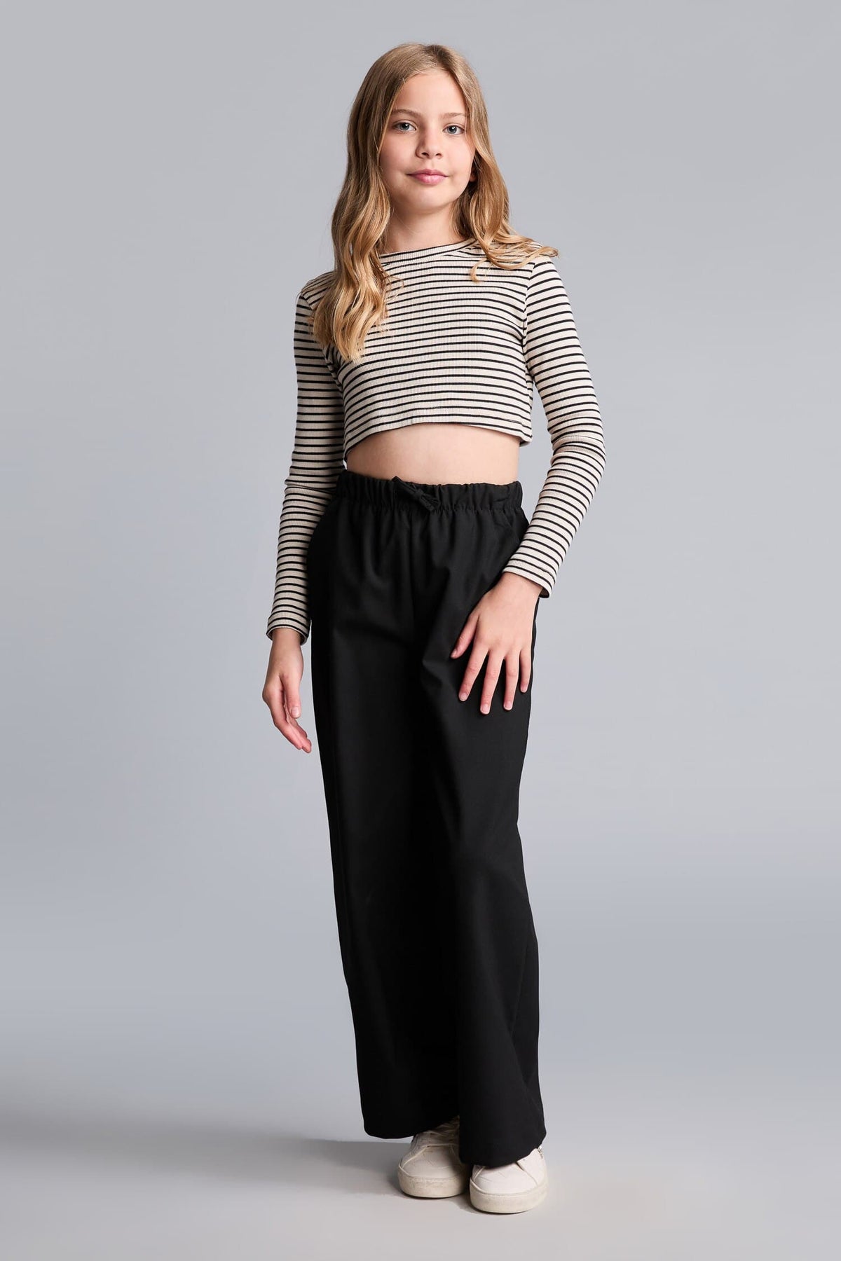 Wide Leg Grey Pants Girl