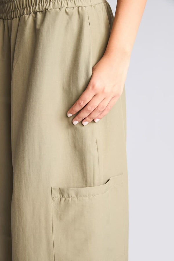 Parachute Regular Waist Standard Size Cargo Pants