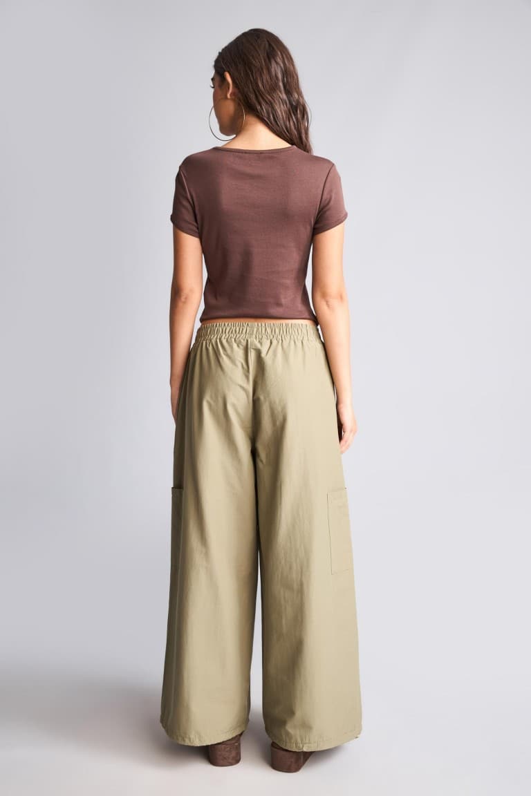Parachute Regular Waist Standard Size Cargo Pants