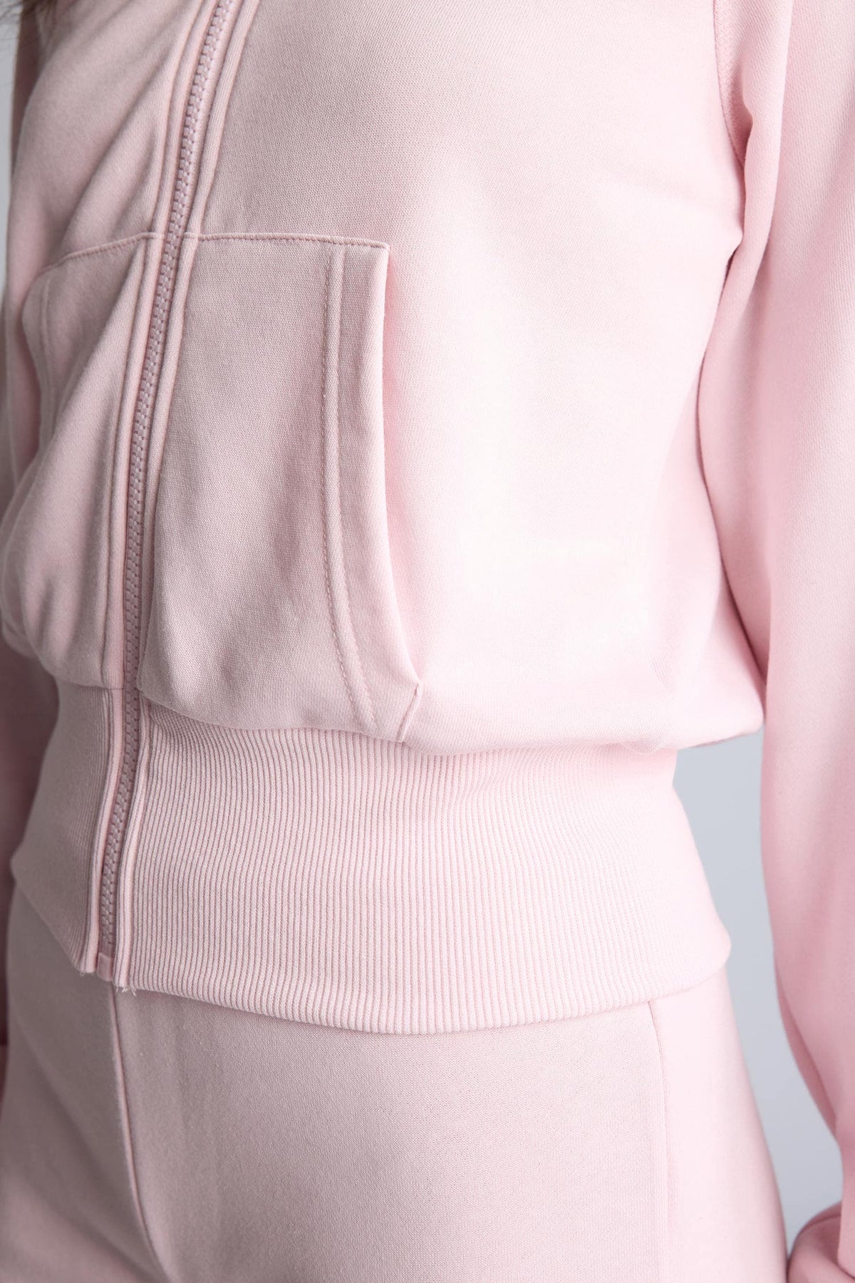 Fitted Half Turtleneck Cardigan