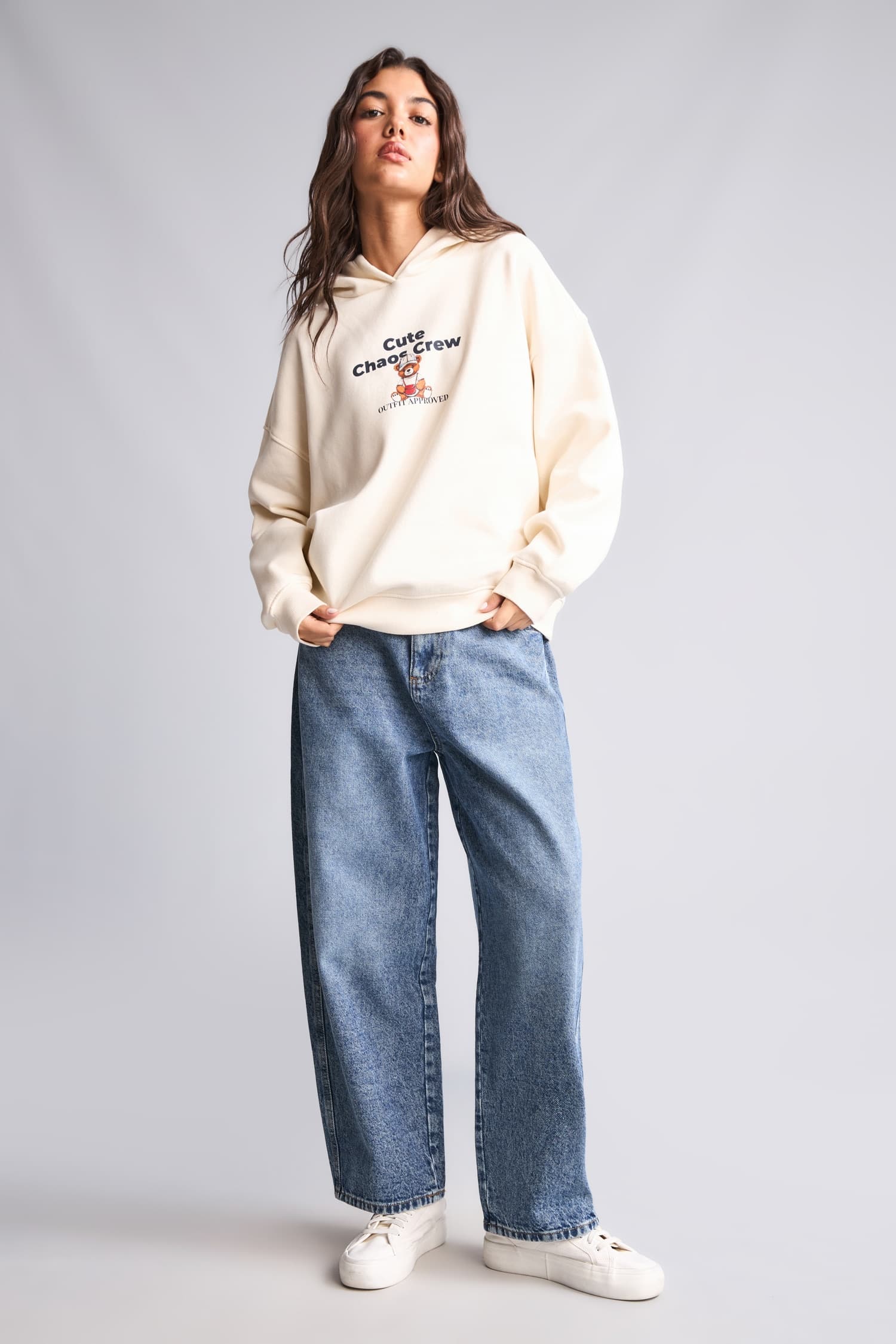 Overless Hooded Back Printed Thick Fabric Sweatshirt Secondary image