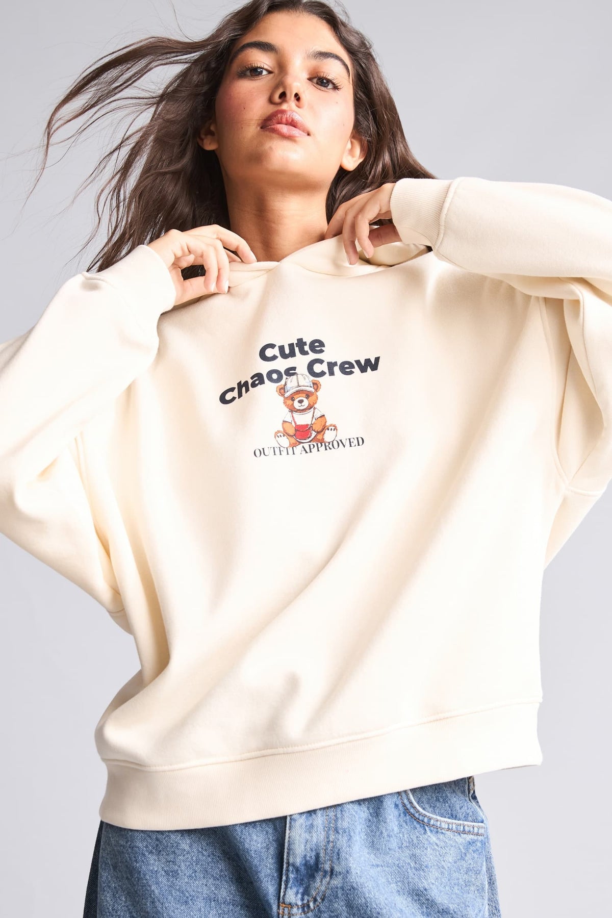 Overless Hooded Back Printed Thick Fabric Sweatshirt