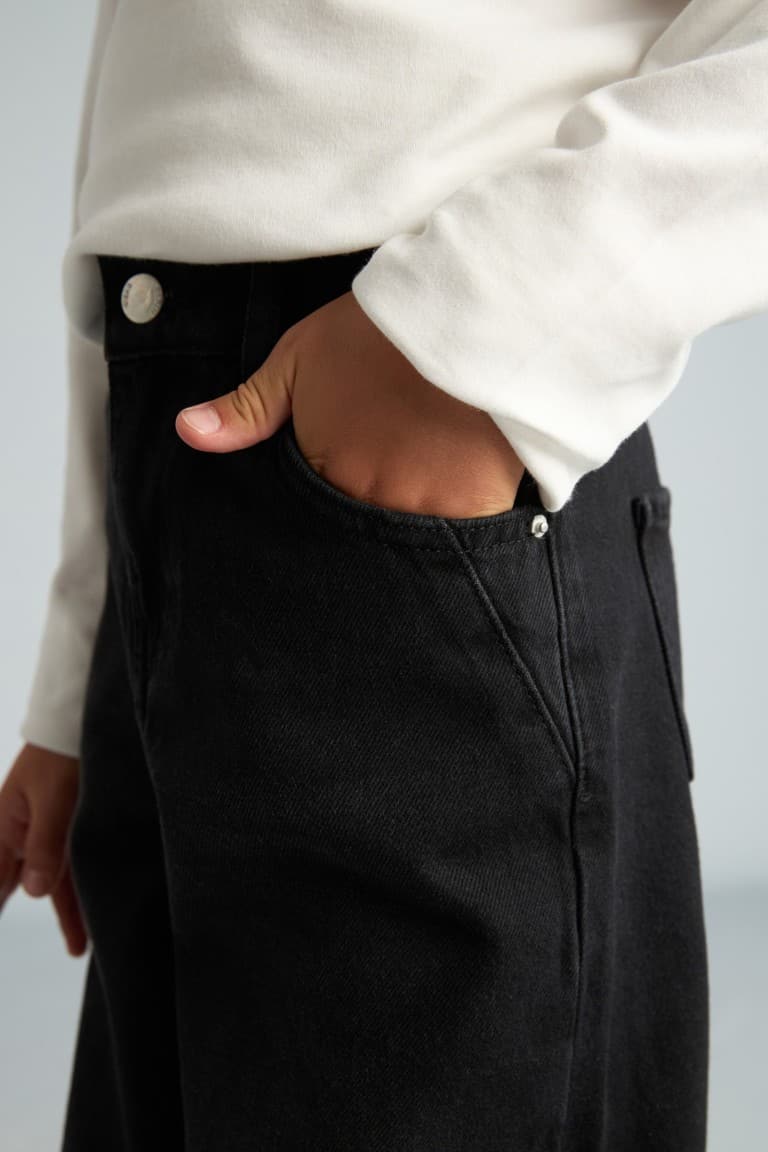 100% Cotton Barrel Fit Blue Jeans Boy