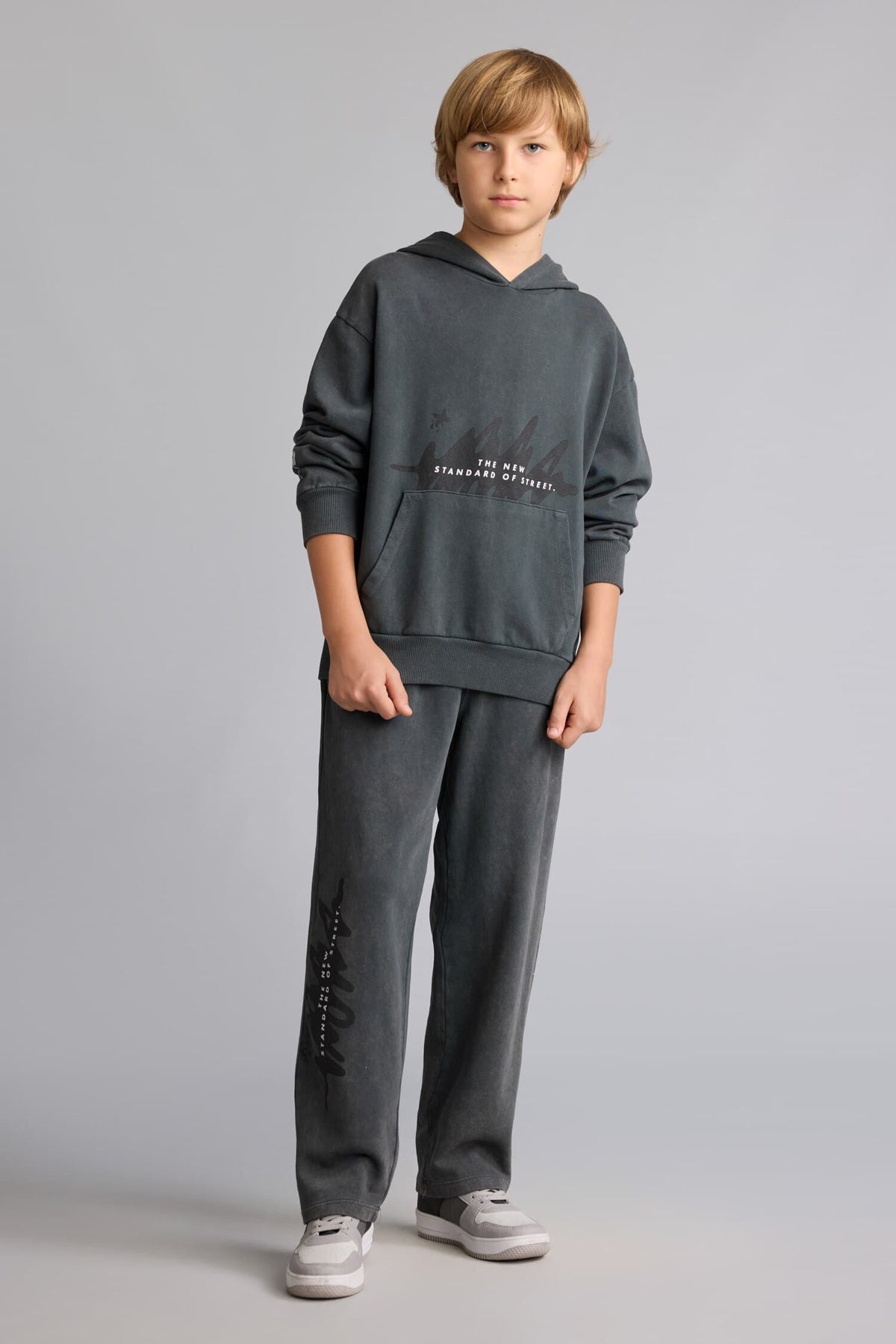 Loose Fit Wash Effect Cotton Printed Gray Sweatpants Boys Main image