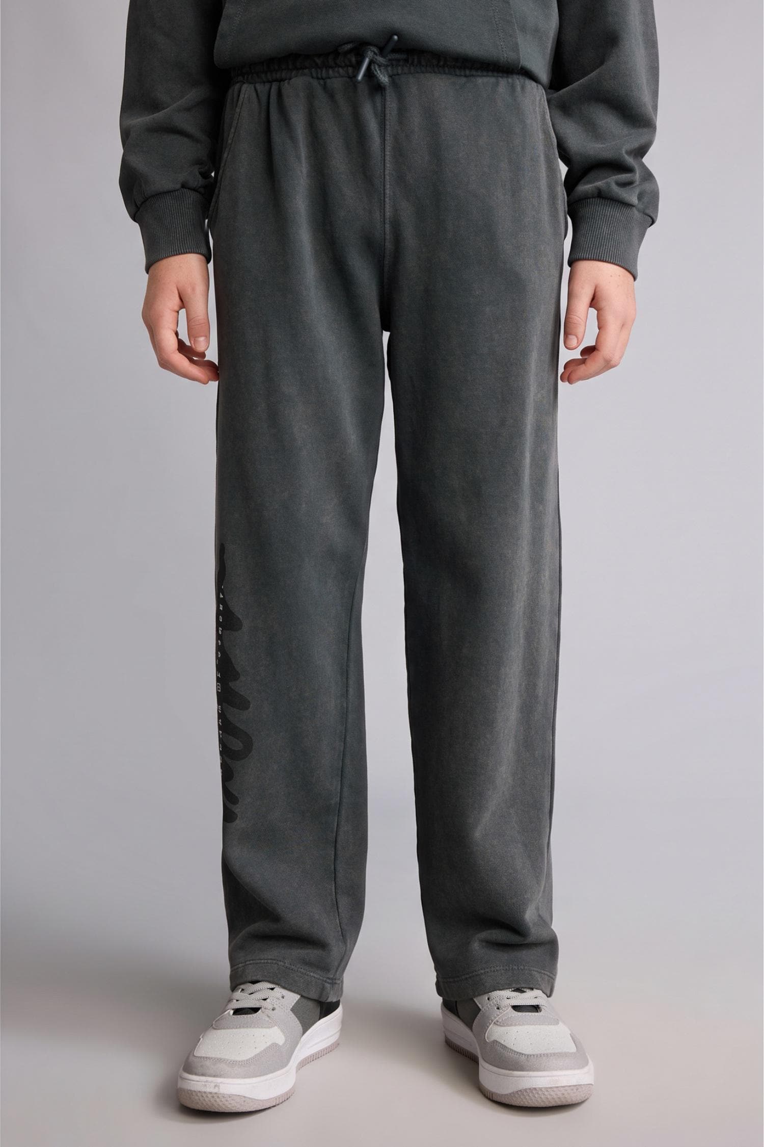 Loose Fit Wash Effect Cotton Printed Gray Sweatpants Boys Secondary image
