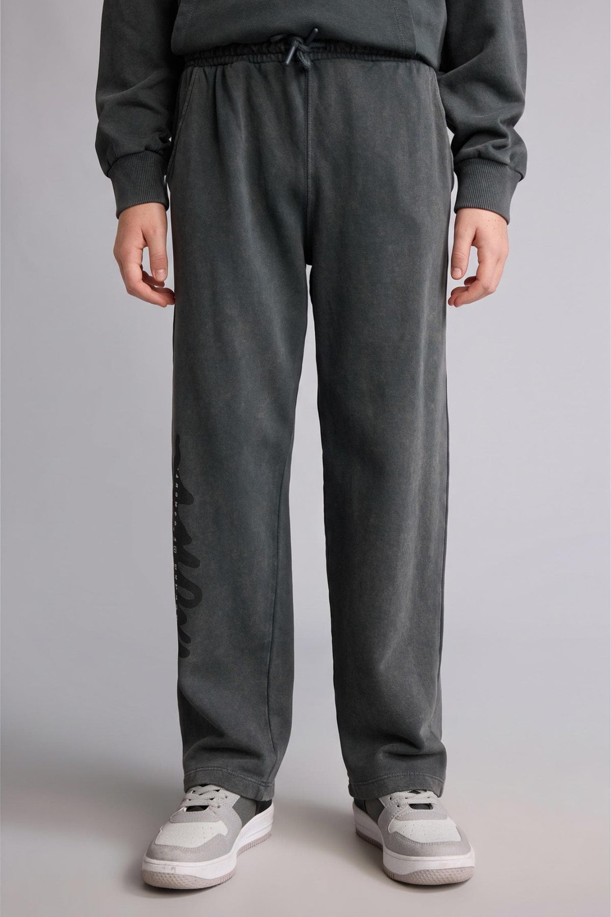 Loose Fit Wash Effect Cotton Printed Gray Sweatpants Boys