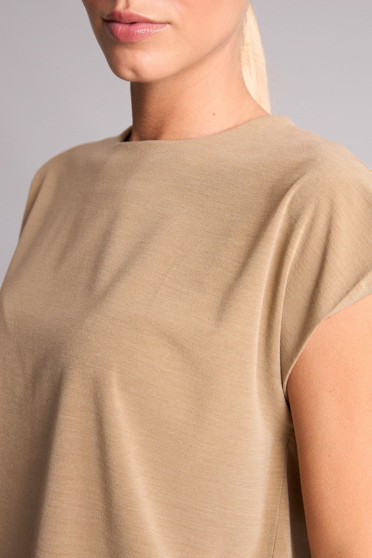 Loose Fit Crew Neck Crepe Short Sleeve Light Brown Blouse
