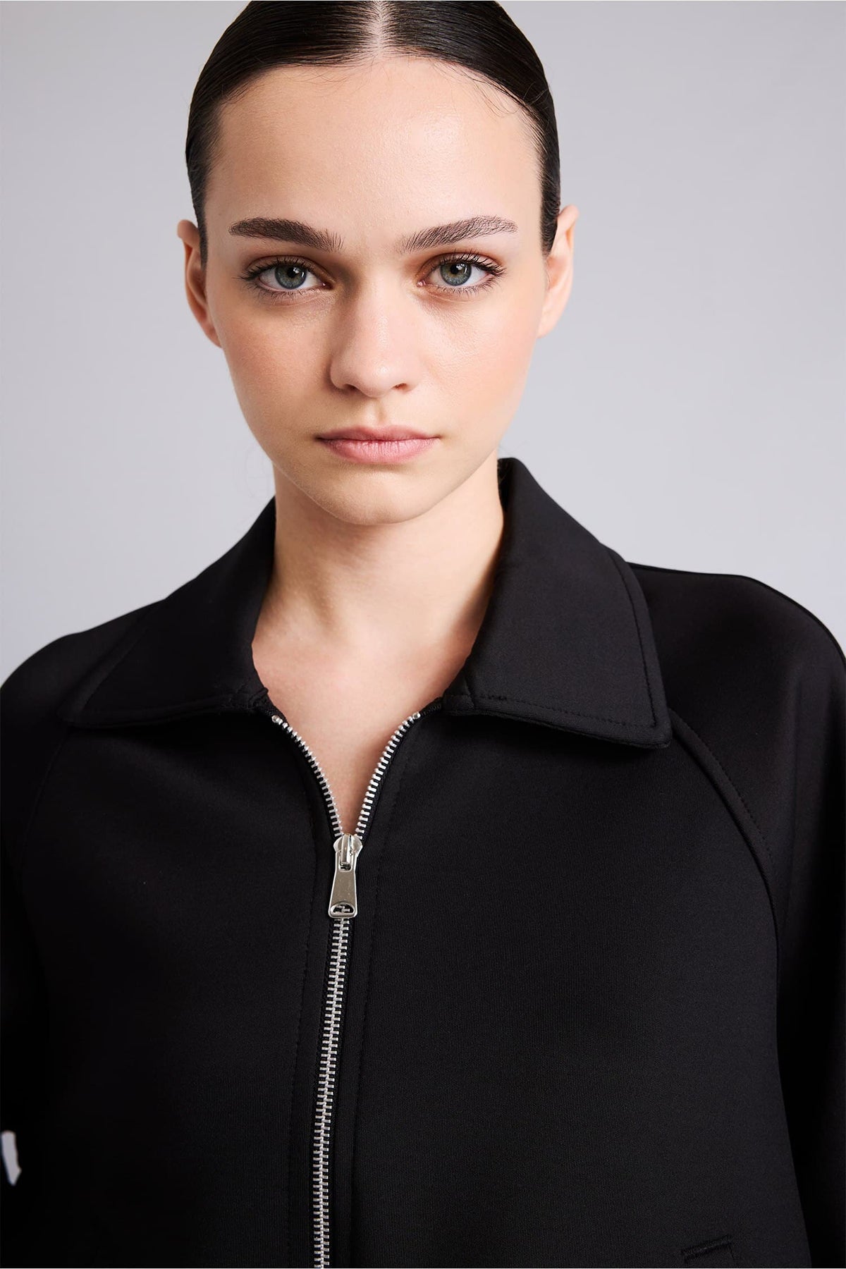 Overless Polo Collar Scuba Diver Fabric Zippered Cardigan