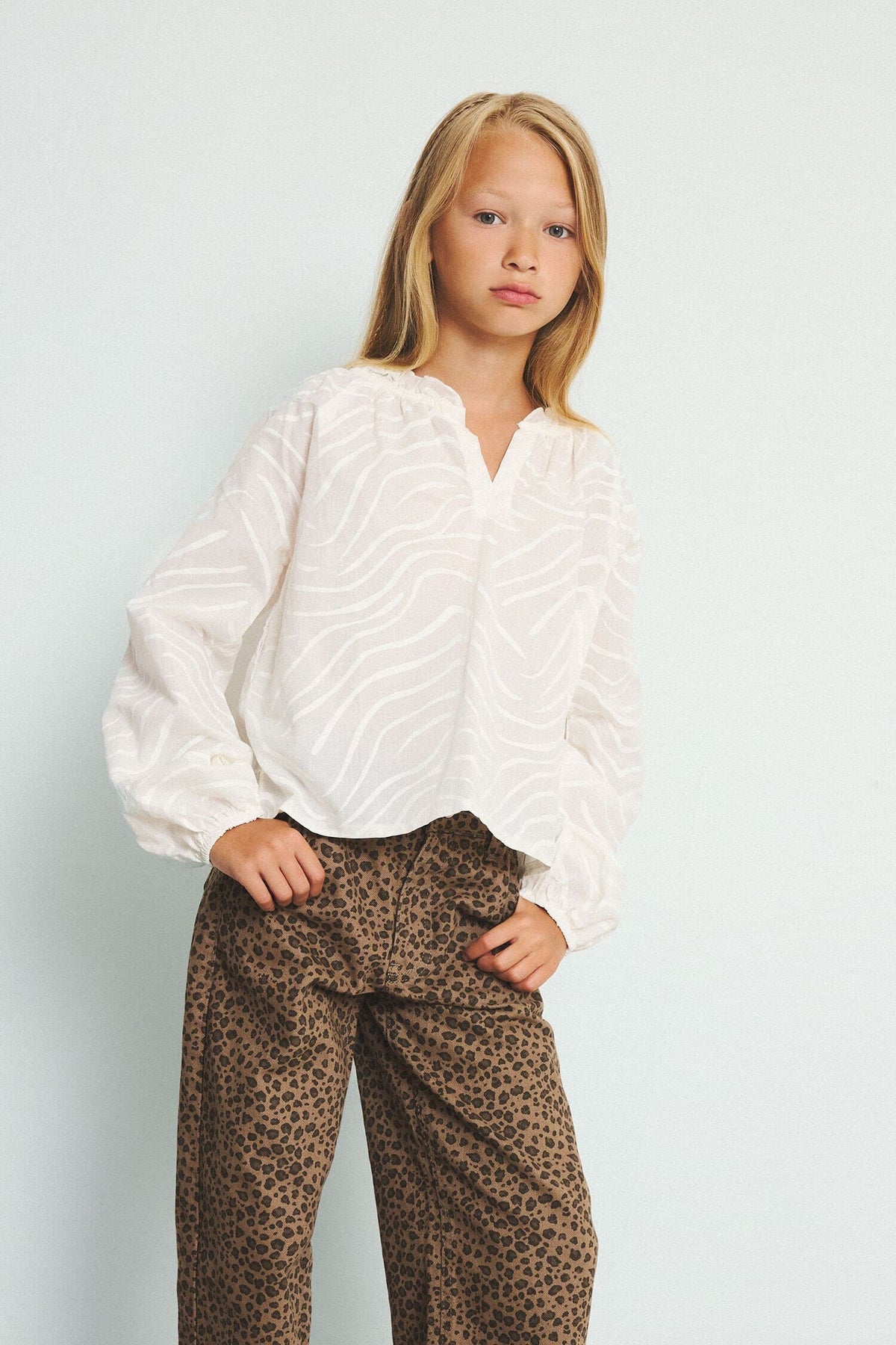 100% Cotton Apaş Collar Balloon Long Sleeve Voile Blouse For Girls